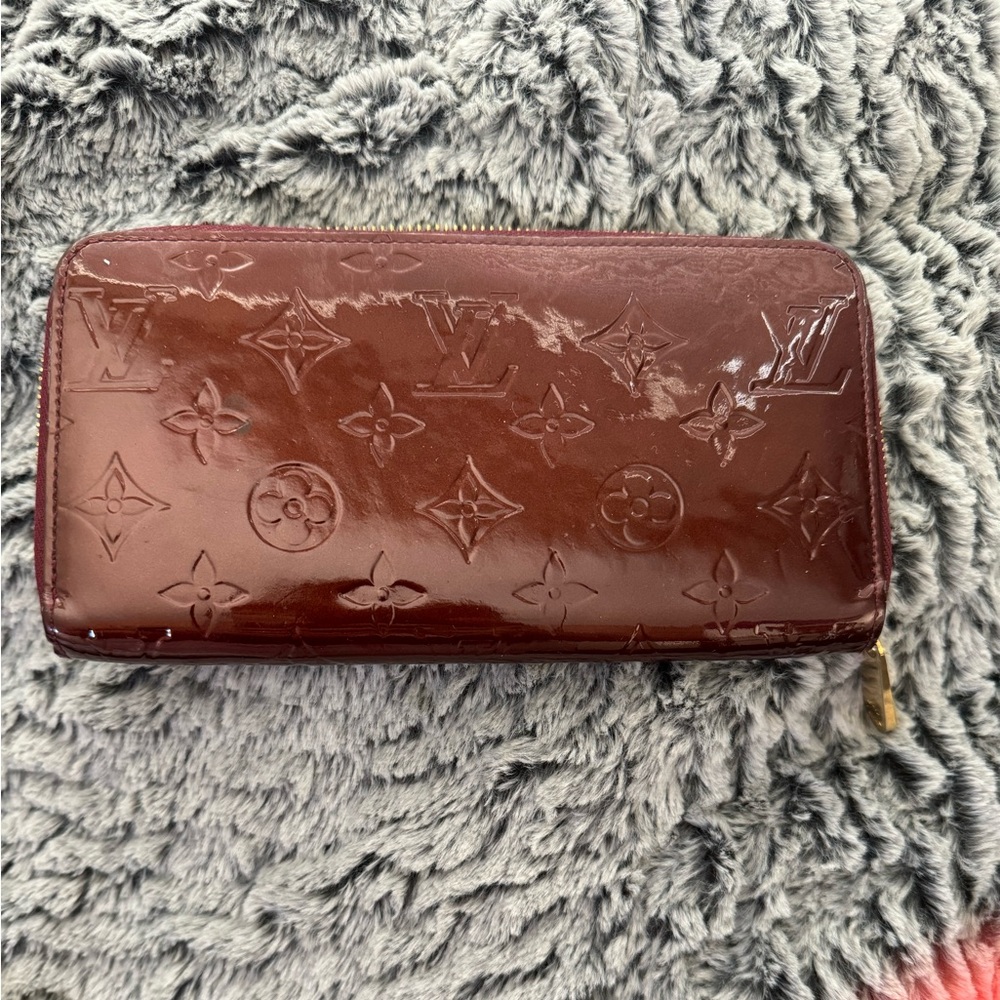 Louis Vuitton Monogram Vernis Zippy Wallet Amarante Burgundy